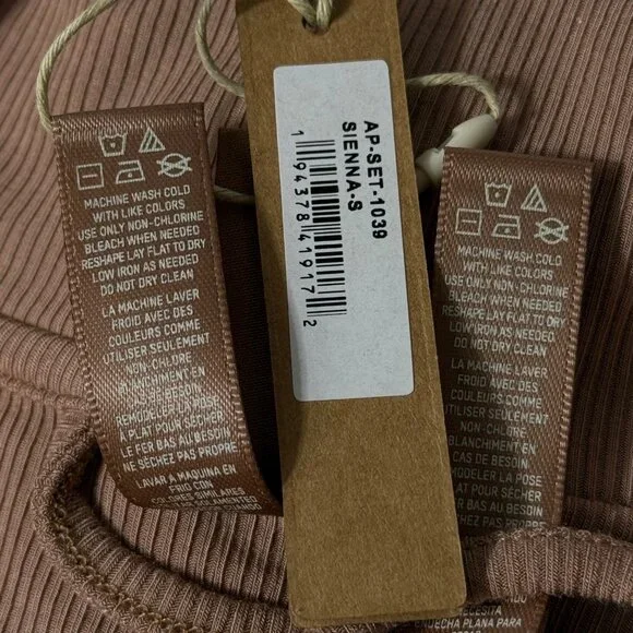 SKIMS Soft Lounge Sleep Set Team USA Sienna Small - Picture 15 of 16